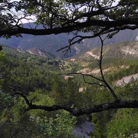 Holiday home Du Bout Du Monde La Bergerie *